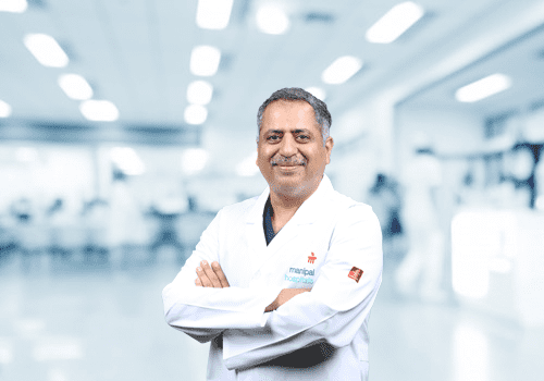 Dr. Asheesh Dhingra | Best Plastic Surgeon in Gurgaon | Manipal Hospitals